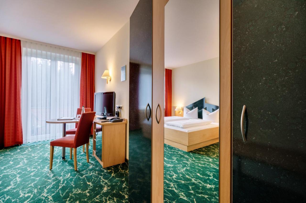 Waldhotel Vogtland Клингентал Екстериор снимка