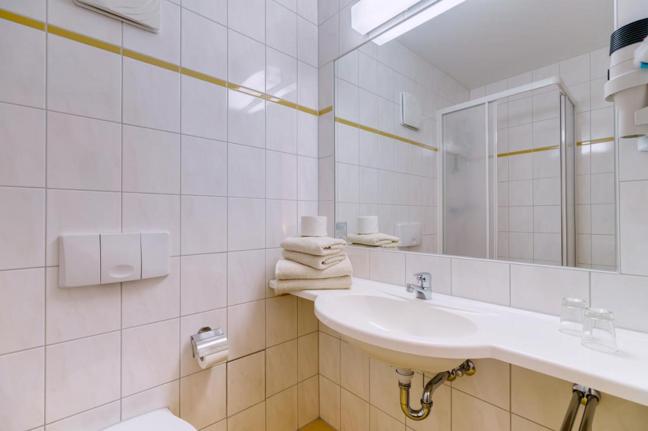 Waldhotel Vogtland Клингентал Екстериор снимка