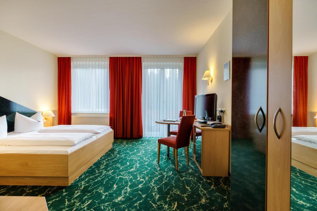 Waldhotel Vogtland Клингентал Екстериор снимка