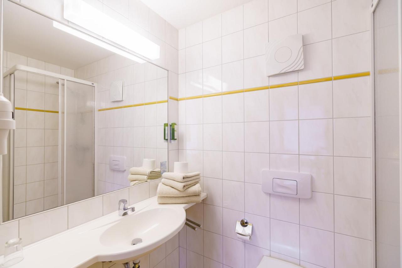 Waldhotel Vogtland Клингентал Екстериор снимка